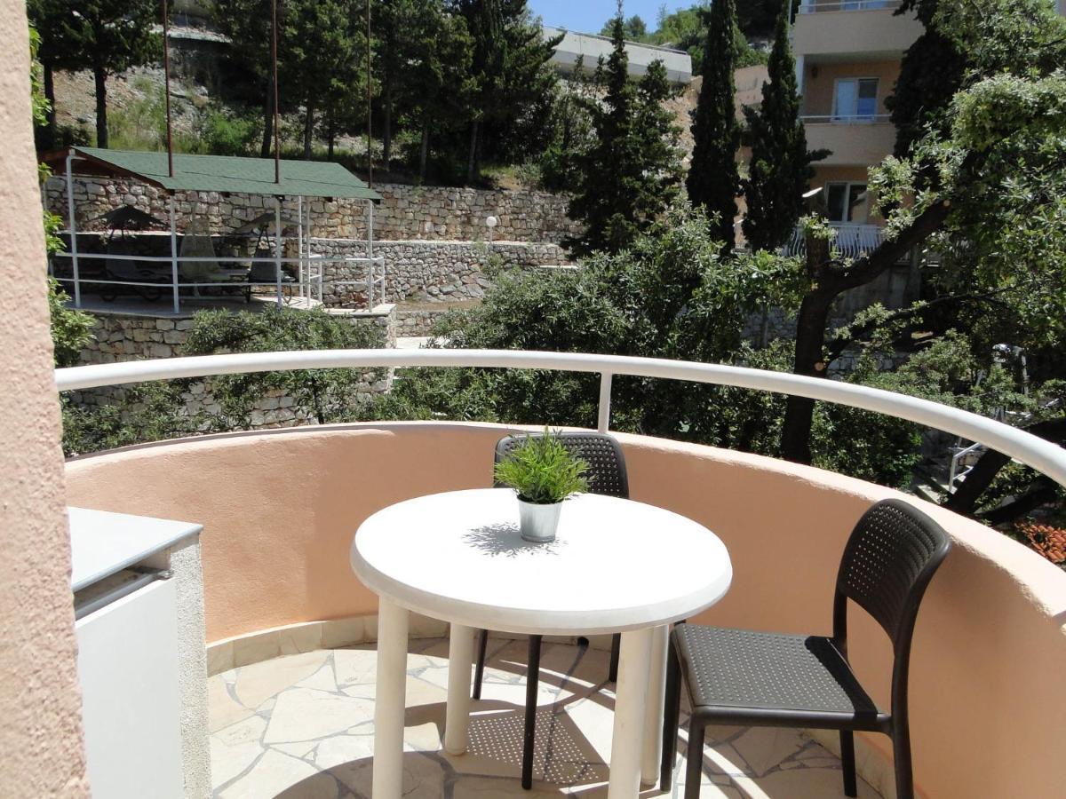 Rooms Tepli Bok Primosten Exterior photo