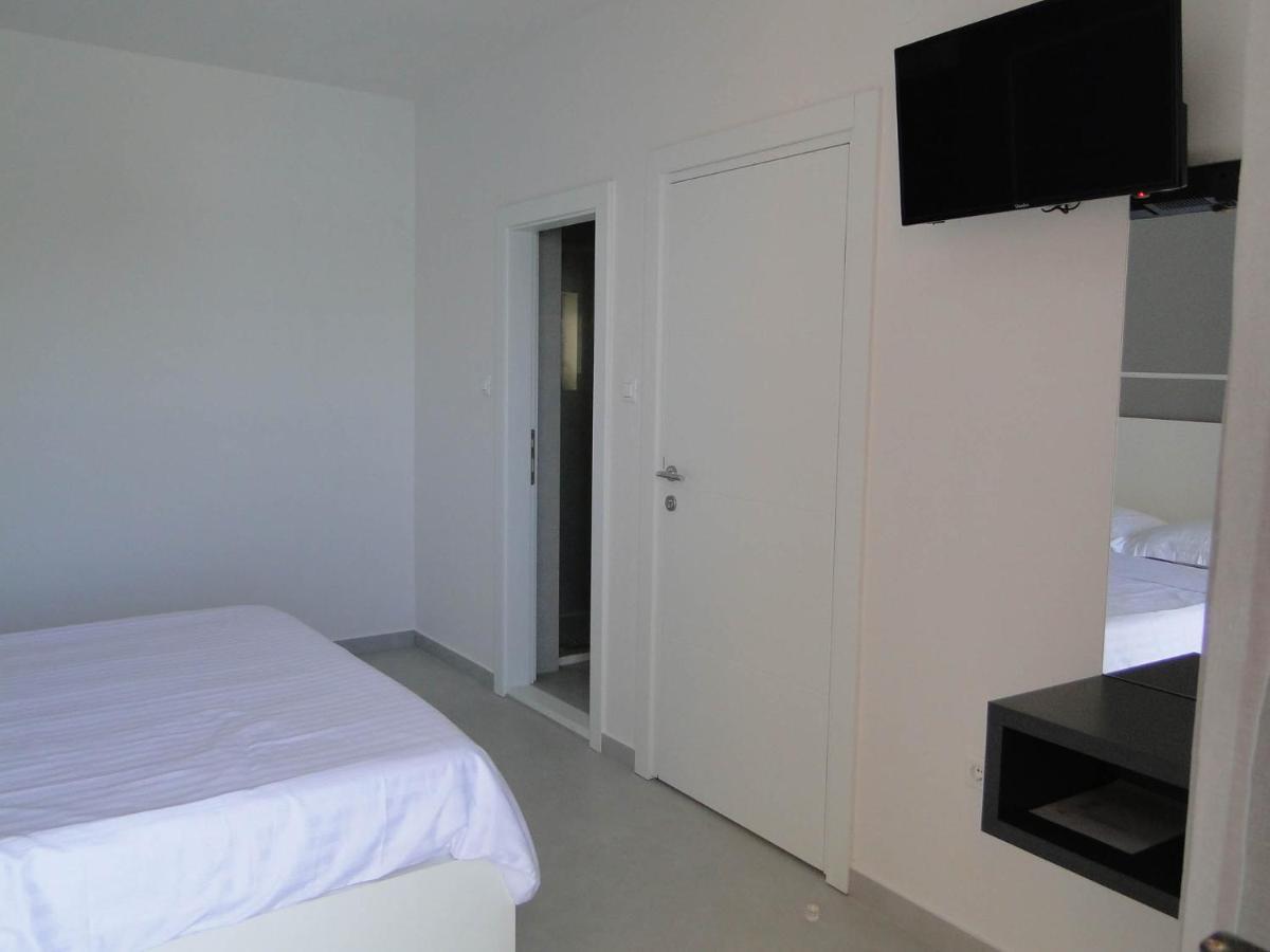 Rooms Tepli Bok Primosten Exterior photo
