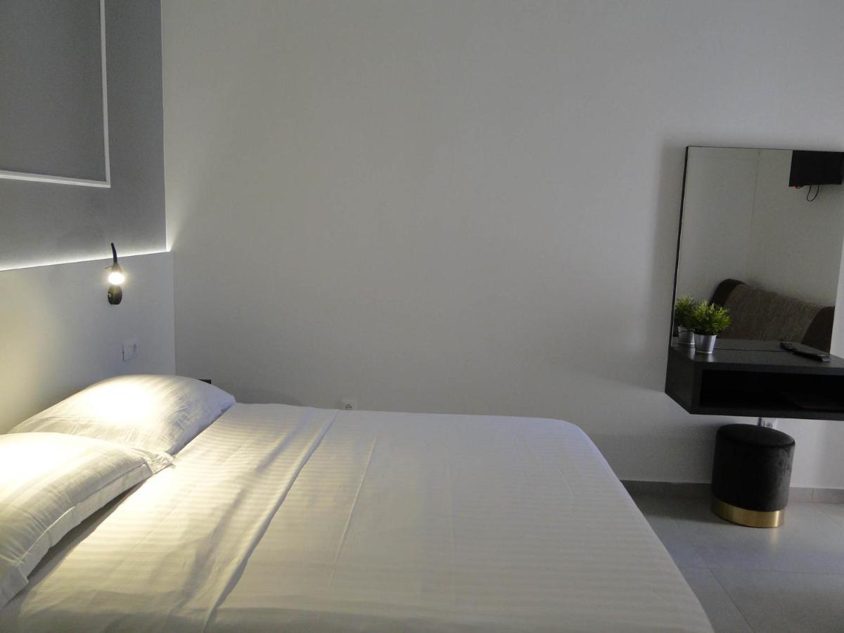 Rooms Tepli Bok Primosten Exterior photo