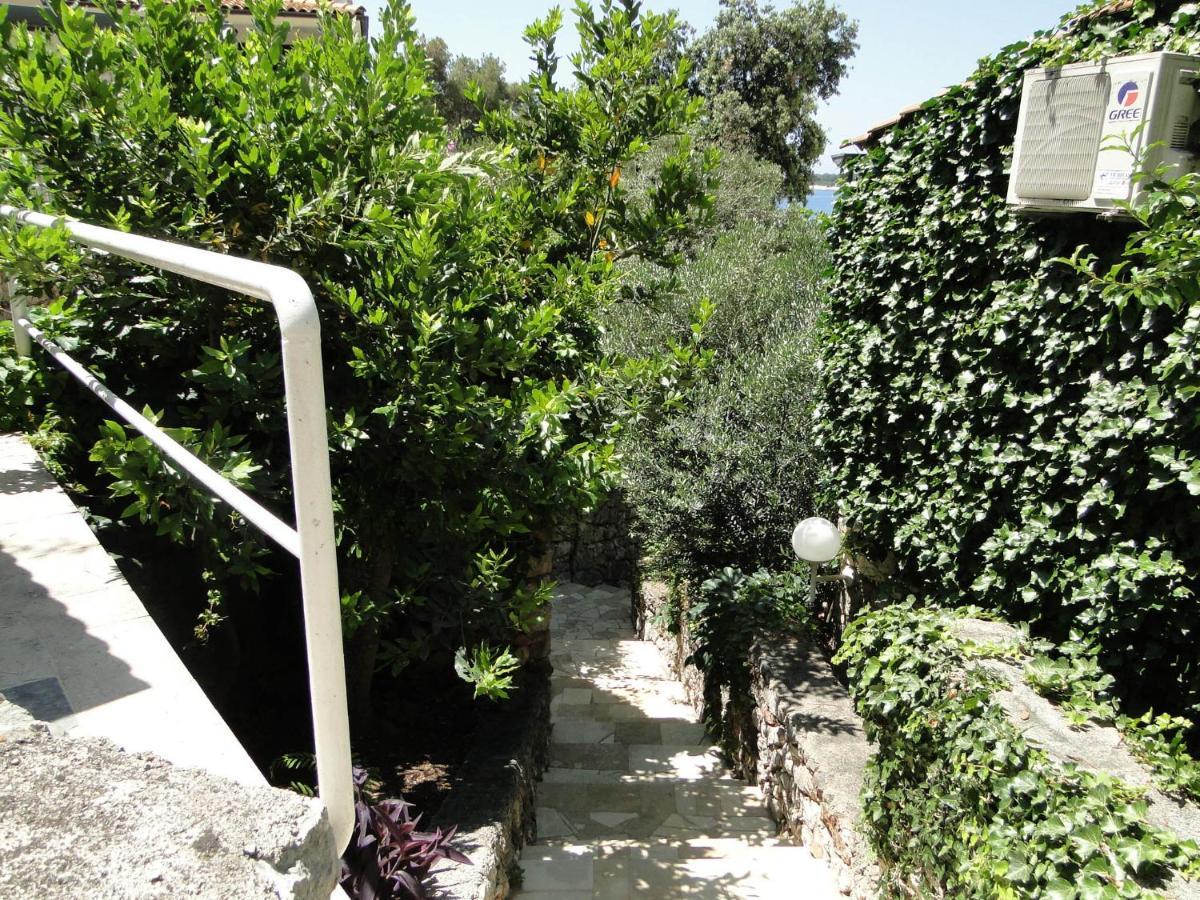 Rooms Tepli Bok Primosten Exterior photo